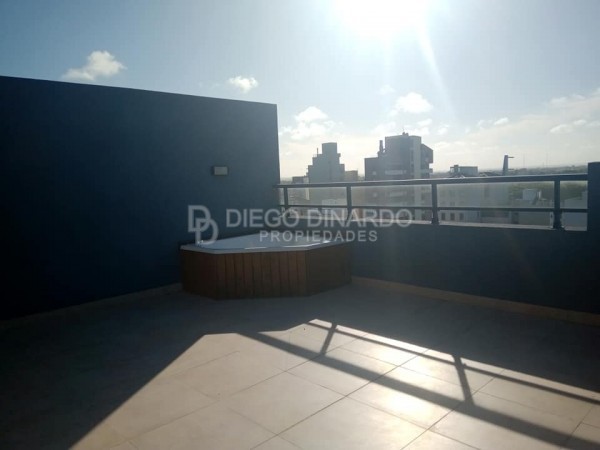 Excelente Dpto de categoria de 3 amb (dormitorios en suite) balcon, terraza privada con yacuzzi y parrilla y cochera.Z/Chauvin