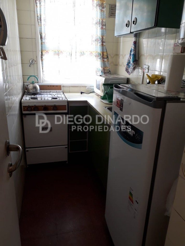 Dpto 1 Ambiente con cocina separada. Buen estado.Ideal para rentar Z/Centro